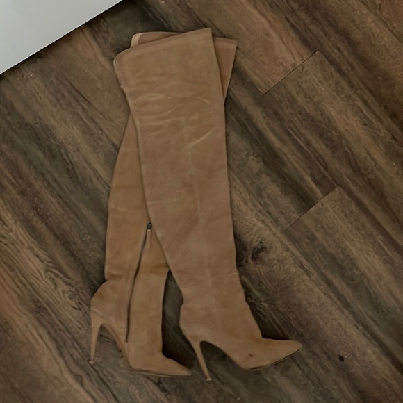 Boots - Picture 2 of 3